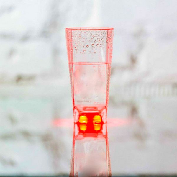 Стакан с подсветкой Inglasslight (Красный) Стакан с подсветкой Inglasslight (Красный)Космос<br>Cтакан с подсветкой (Красный)<br>Размер: None; Объем: 250 мл.; Материал: Пищевой пластик; Цвет: Красный;