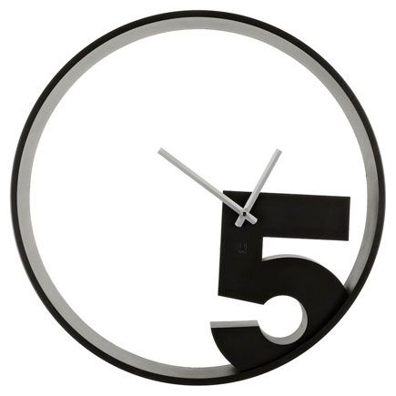 Часы настенные Take 5 черные Часы настенные Take 5 черныеПодарки<br>Настенные часы 5 часов (Take 5 wall clock)<br>Размер: 52 х 6.5 см; Объем: None; Материал: Металл, дерево, пластик.; Цвет: Черный;