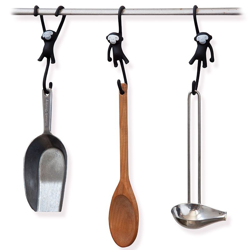 Кухонные крючки Just hanging 3 шт черные Кухонные крючки Just hanging 3 шт черныеКухня<br>Кухонные крючки Just hanging 3 шт черные<br>Размер: 4 х 5.5 х 12 см.; Объем: None; Материал: Резина, металл; Цвет: Черный;