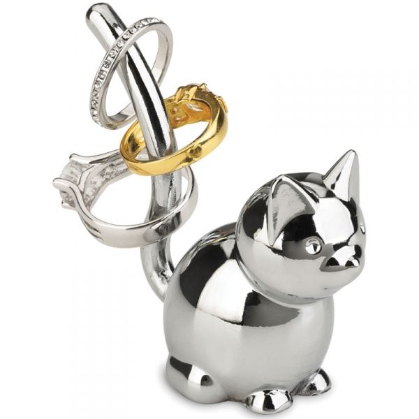 Подставка для колец Zoola Кошка хром Подставка для колец Zoola Кошка хромДругу<br>Подставка для колец Zoola Кошка хром<br>Размер: 7 х 6.4 х 3.2 см.; Объем: None; Материал: Металл; Цвет: Серебристый;
