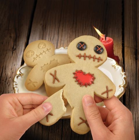 Форма для печенья Cursed Cookies Форма для печенья Cursed CookiesВыпечка<br>Страшила, но очень вкусный.<br>Размер: 11 х 5 х 1.5 см.; Объем: None; Материал: Плотный пищевой пластик; Цвет: Бежевый;