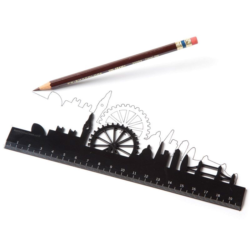 Линейка фигурная London Линейка фигурная LondonМужчине<br>Линейка фигурная London<br>Размер: 20 х 3 х 0.4 см; Объем: None; Материал: Пластик ABS, акрил; Цвет: Черный;